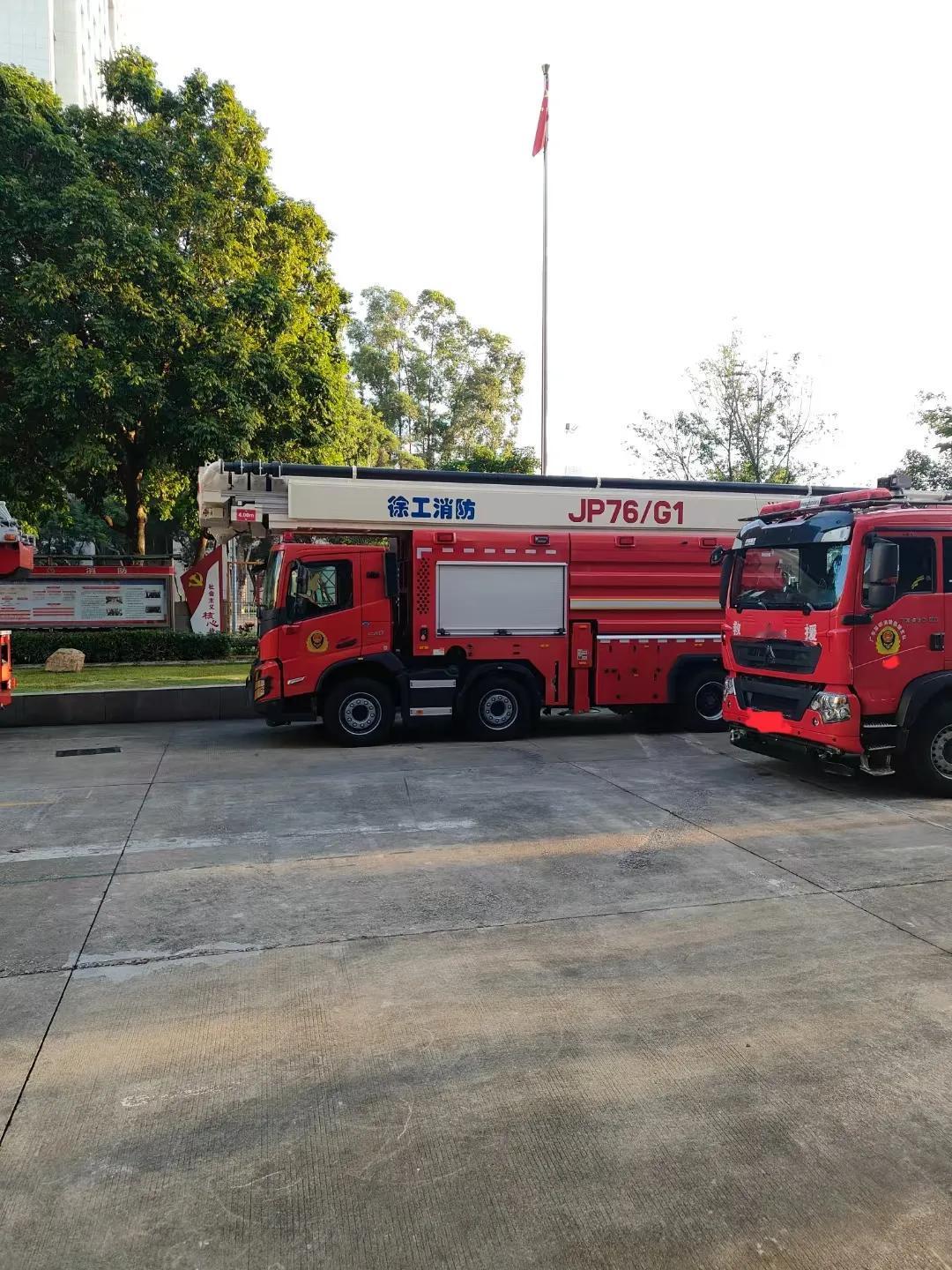 消防高喷车适合高层救援亲自操作消防车 快看消防车来啦