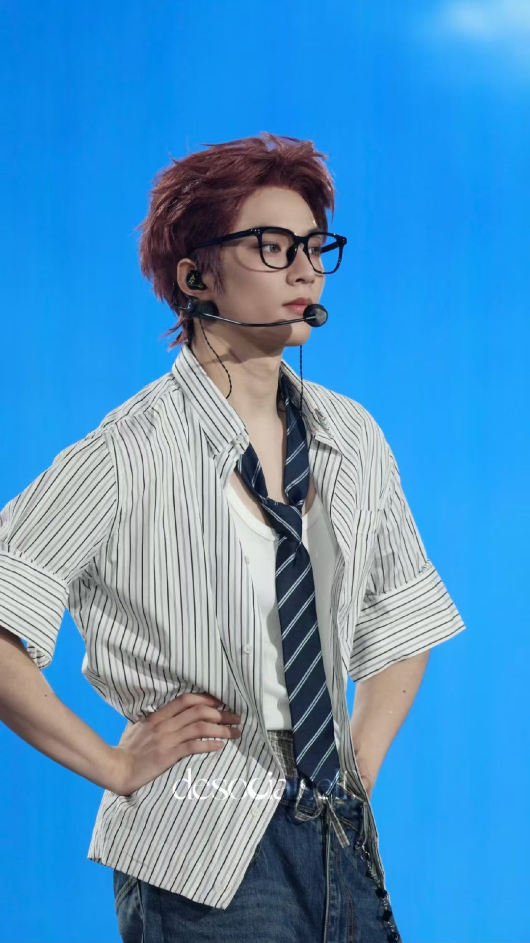 刘耀文完全hotnerd刘耀文黑框眼镜hotnerd 刘耀文完全hotnerd！