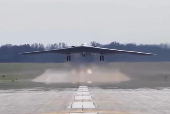 这么快就翻脸了！
 
美军战机突袭叙利亚：直捣朱拉尼HTS武装老巢。
 
就在不