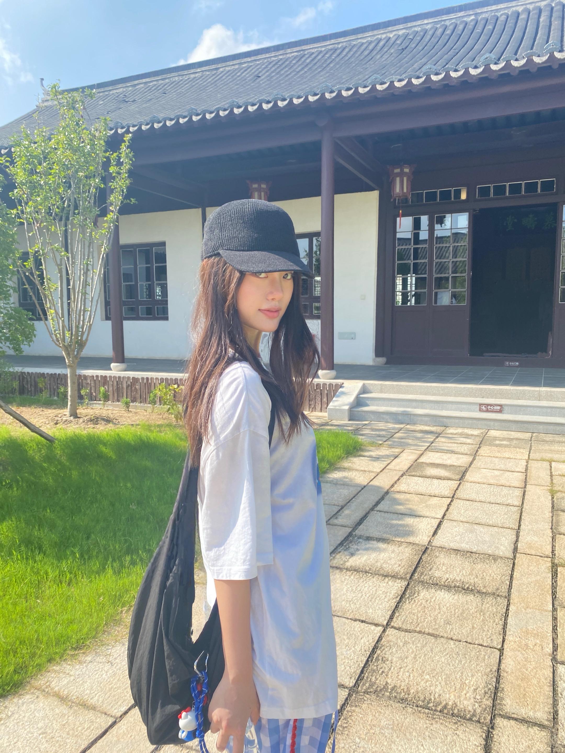 有光的地方。
