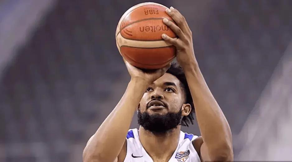 唐斯能硬点吗？半场8投2中，罚球7中6，11分3篮板。