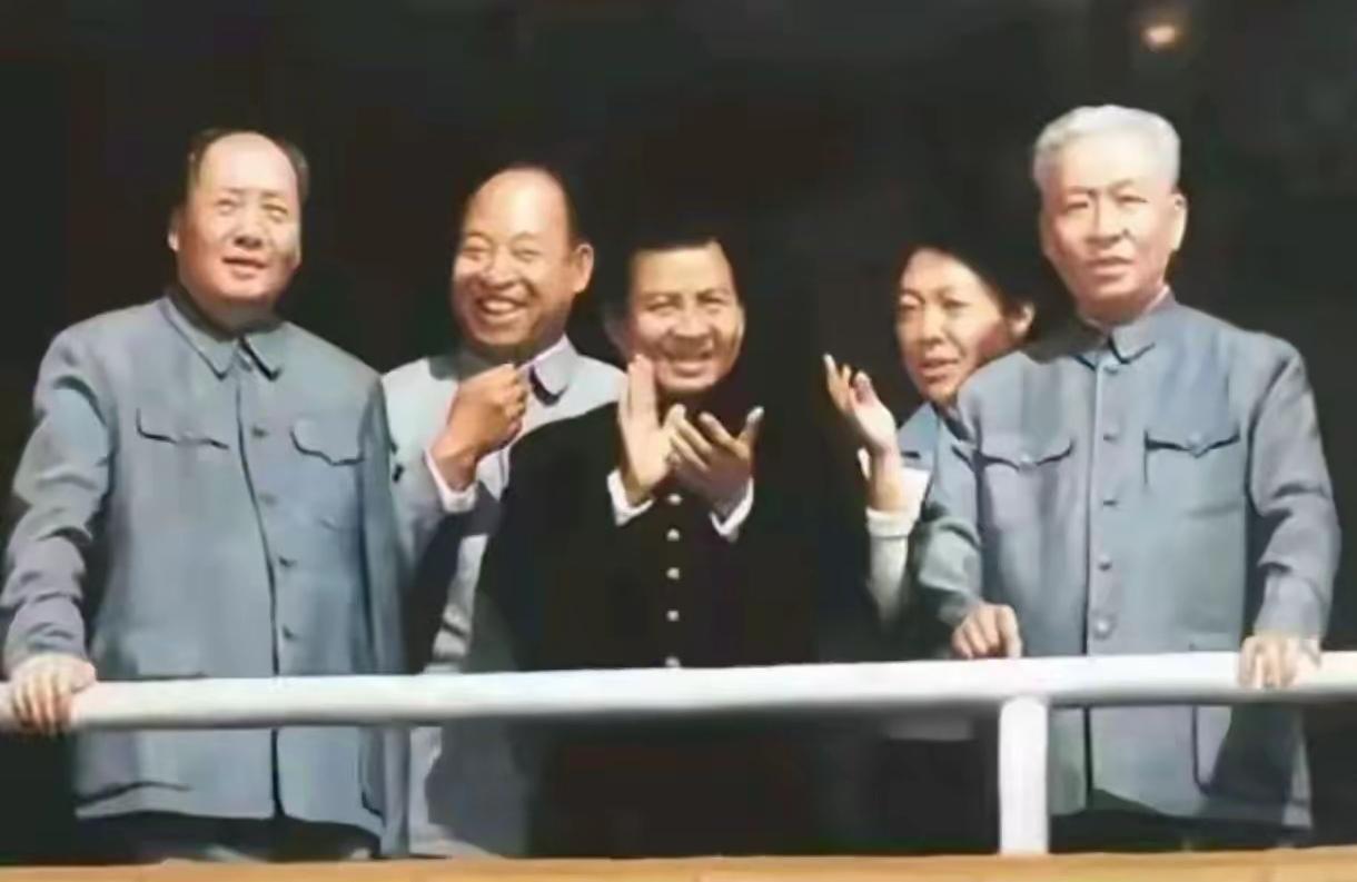 ＃红色文化＃
伟人风采欣赏：