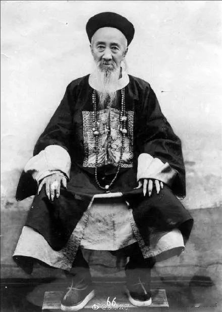 道光十七年八月三日，张之洞出生了。然而，今人费解的是，张之洞每天哭个不停，他的父