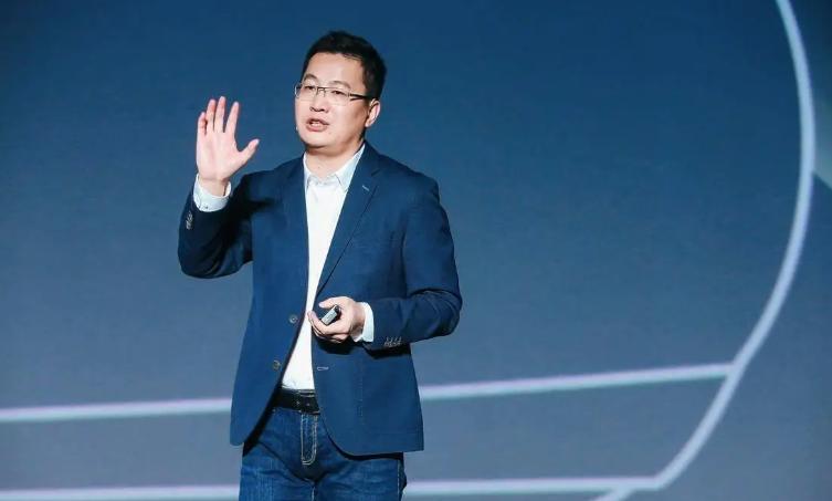 互联网消息指出，近期卢伟冰又聊到了“内存涨价”这一主题。他表示，由于数据中心、高