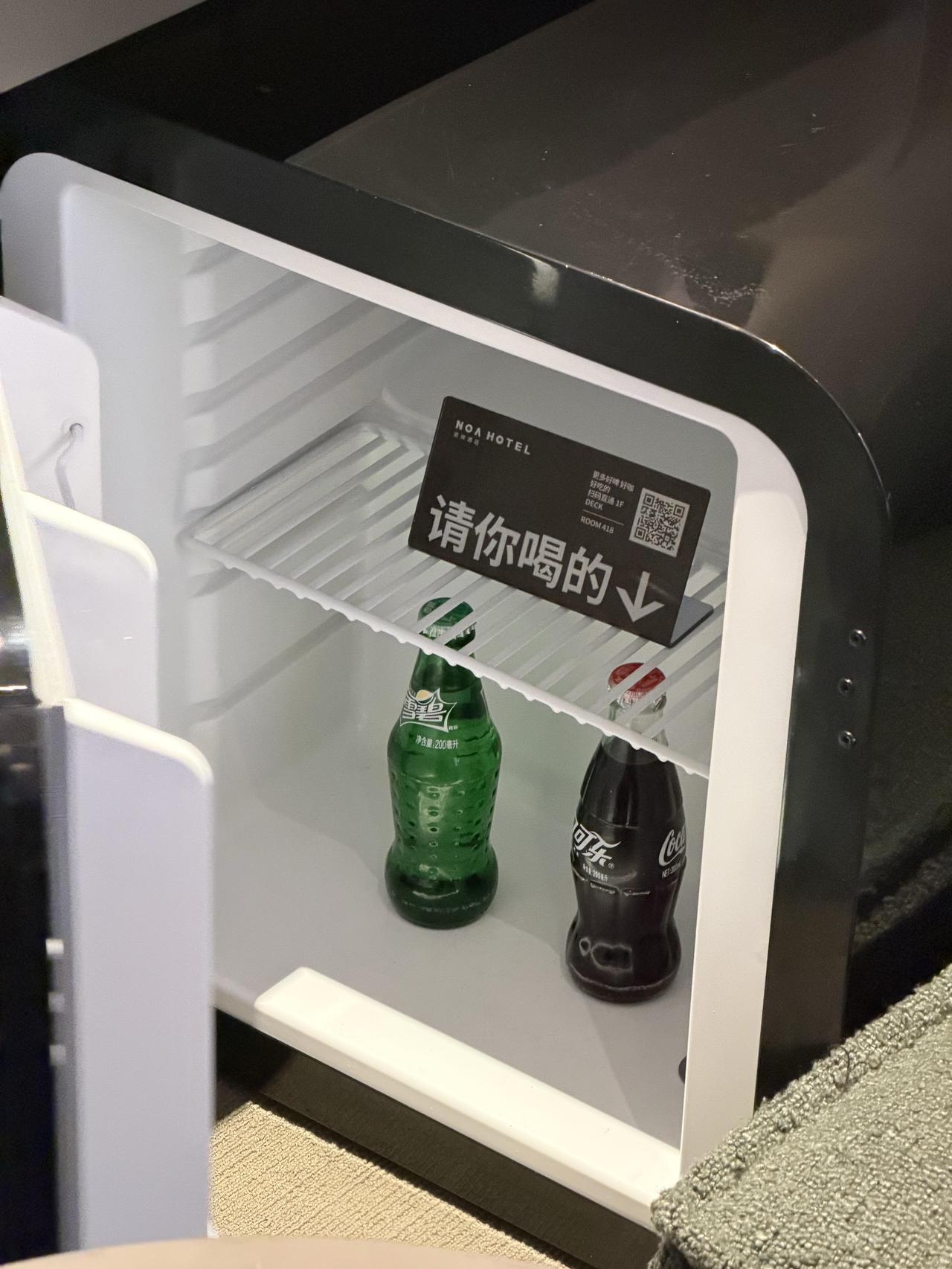 处处都体现了细致周到的服务
环境也很精致，相当有设计感
来深圳你会喜欢的～
酒店
