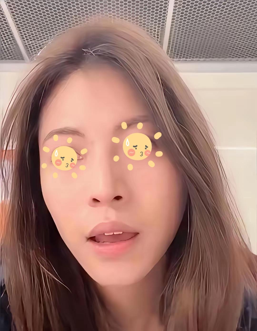 当一个女生把外国男友的辱骂当成“爱称”，把染金发、装定位、经期强迫同房当成“浪漫