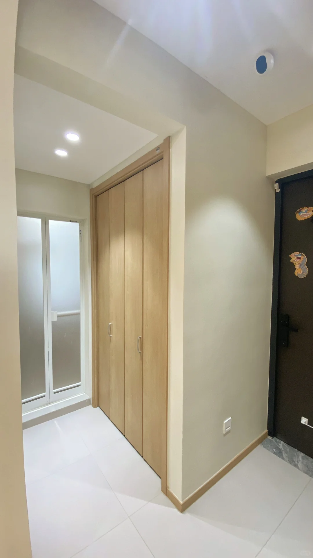 入户玄关设计一个800库🏠家里少很多杂物👏