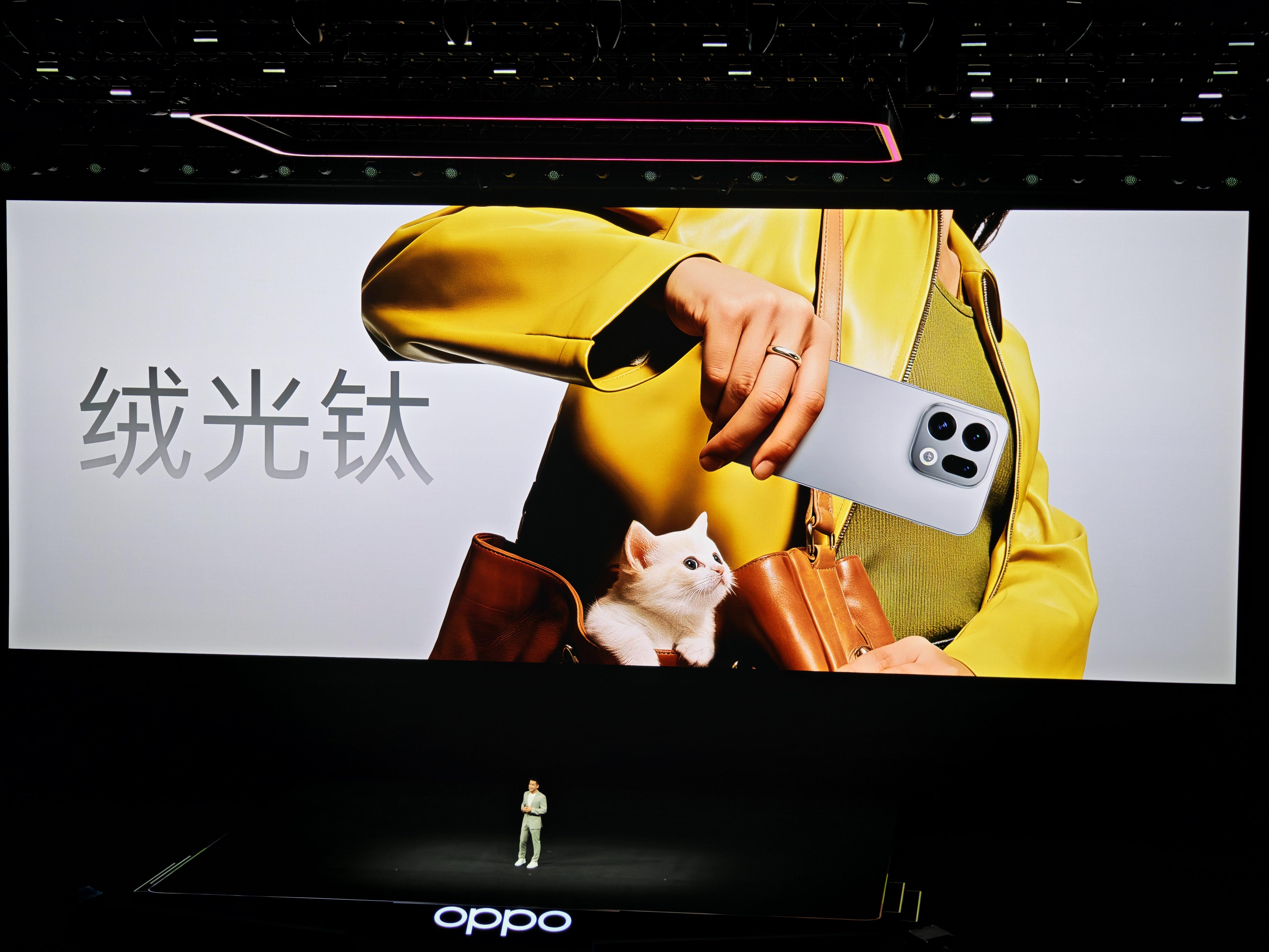 OPPO Find X9系列这几款配色，每款看起来都很经典，尤其是这个霜白和追光