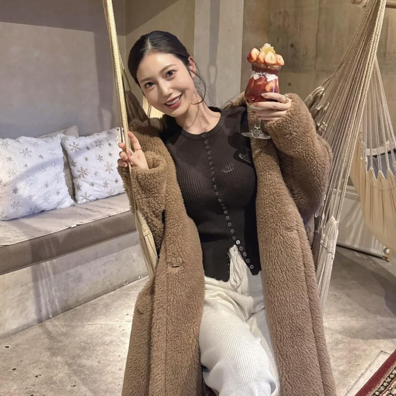 年年顺顺利利，求下联