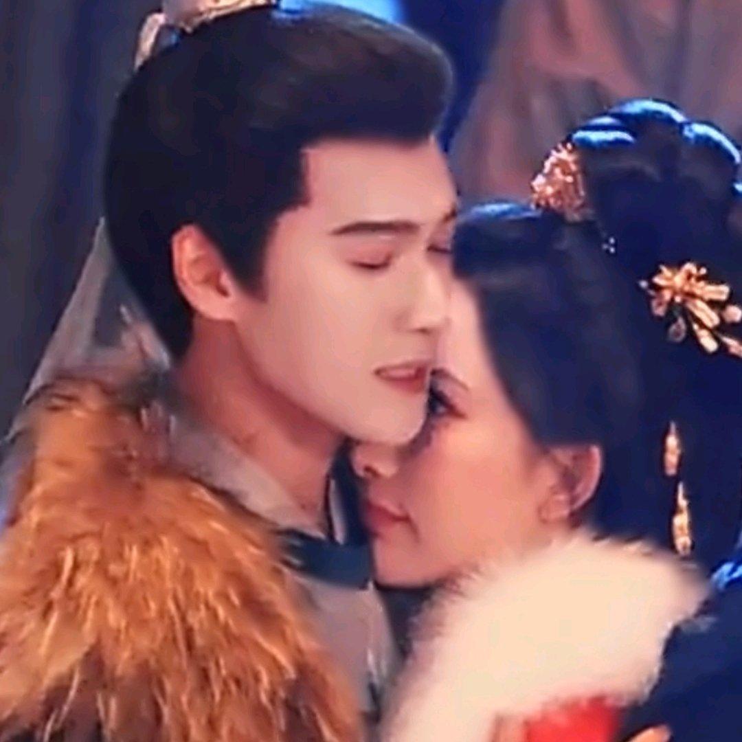 昀牵孟绕就这么亲上了？《尚公主》雪景路透甜翻全网，家属感互动藏不住
 
一张雪景