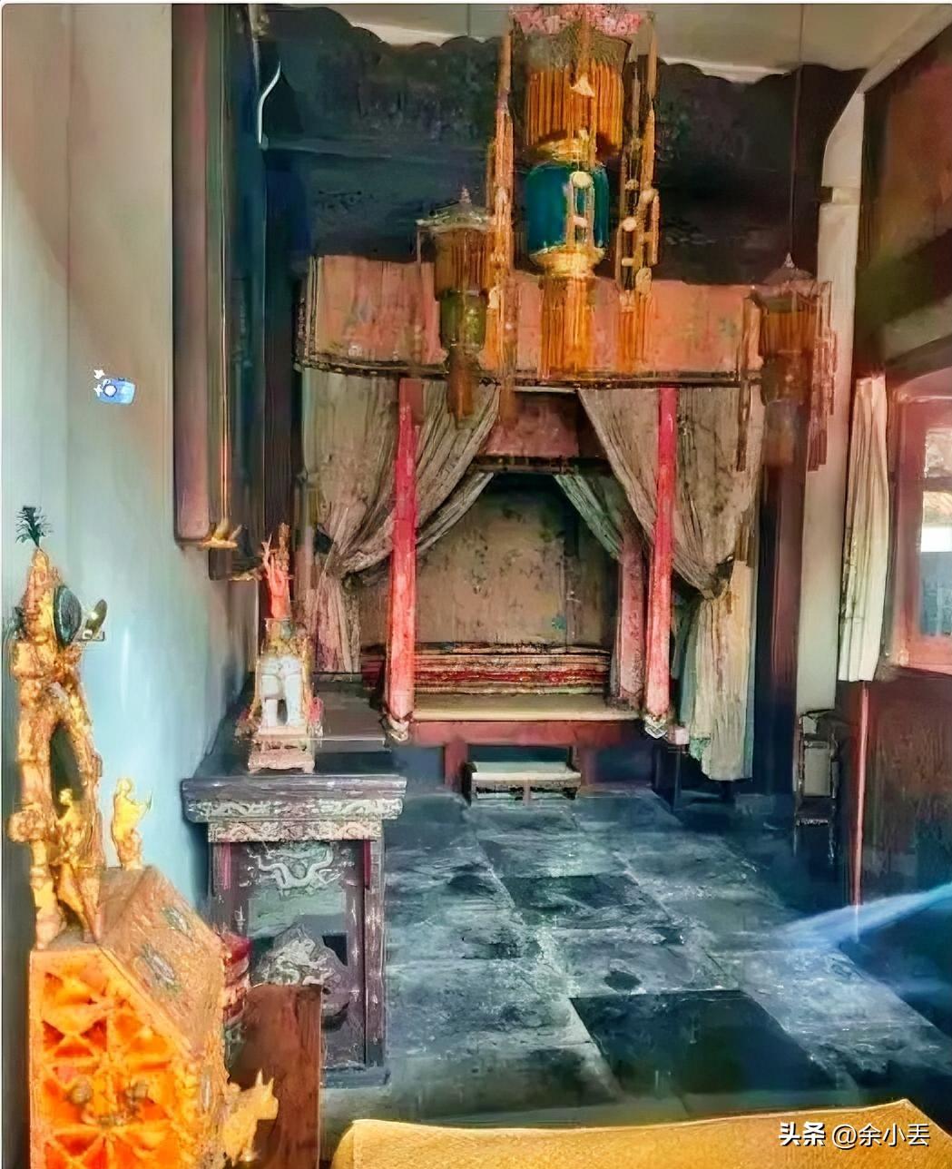 颠覆认知！慈禧寝宫居然这么“寒酸”？
 
逛故宫才发现，掌权半个世纪的慈禧，住的
