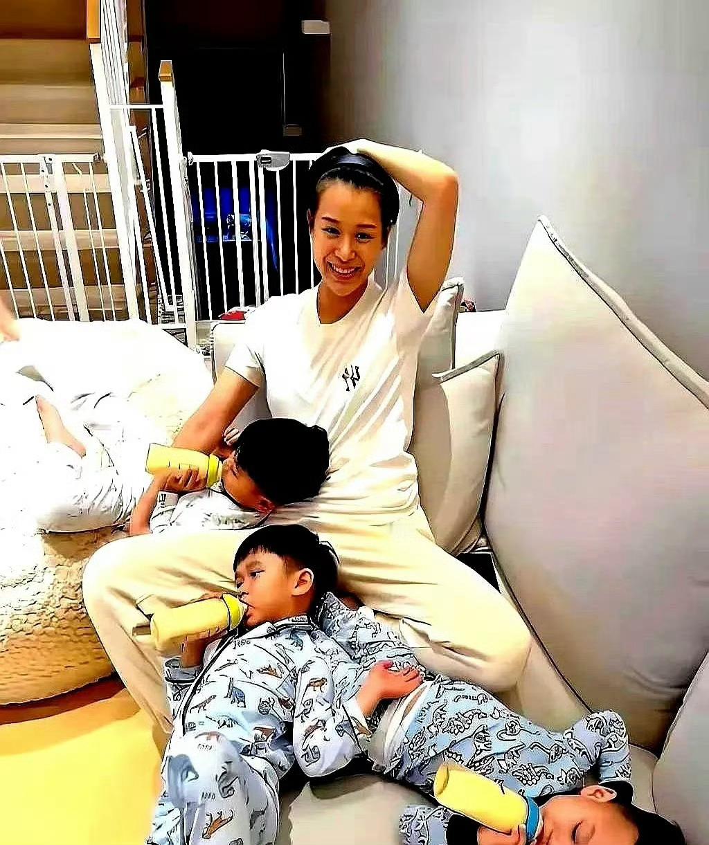 黄宗泽胡杏儿8年爱情长跑各自幸福就好了，两个人追求的幸福不一样黄宗泽｜胡杏儿｜ 
