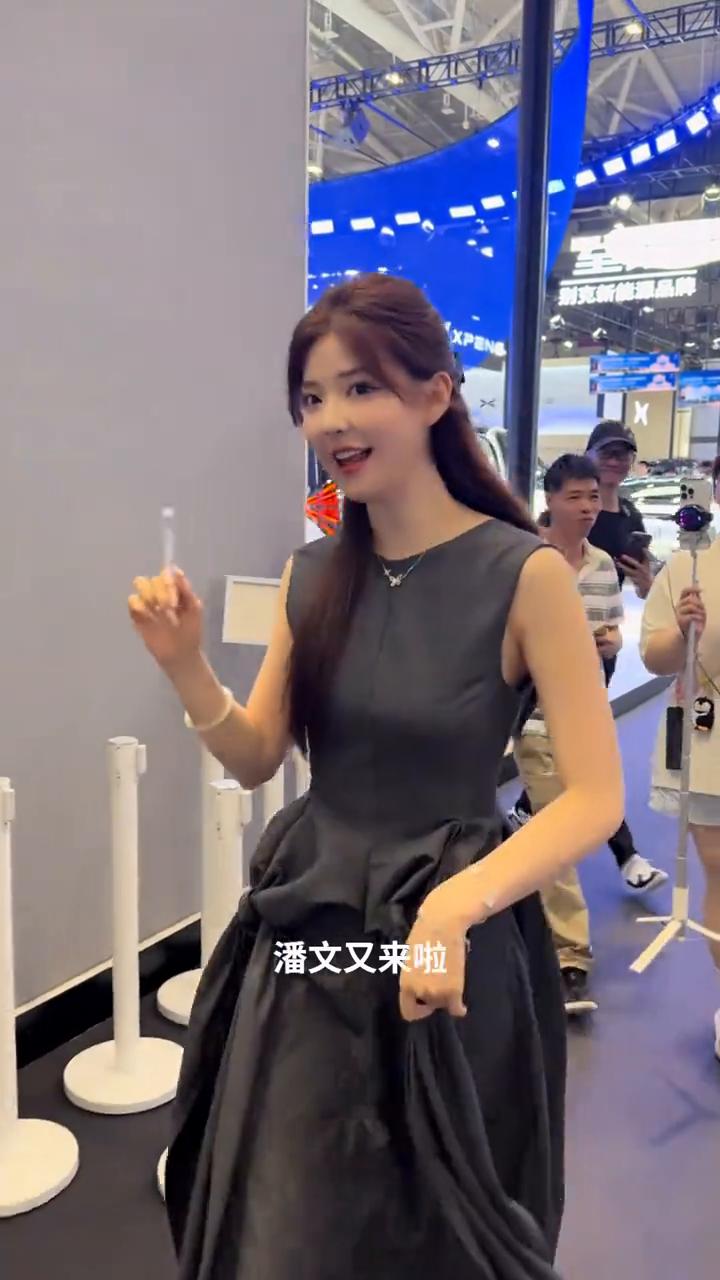 潘文又来啦。
潘文又来啦。