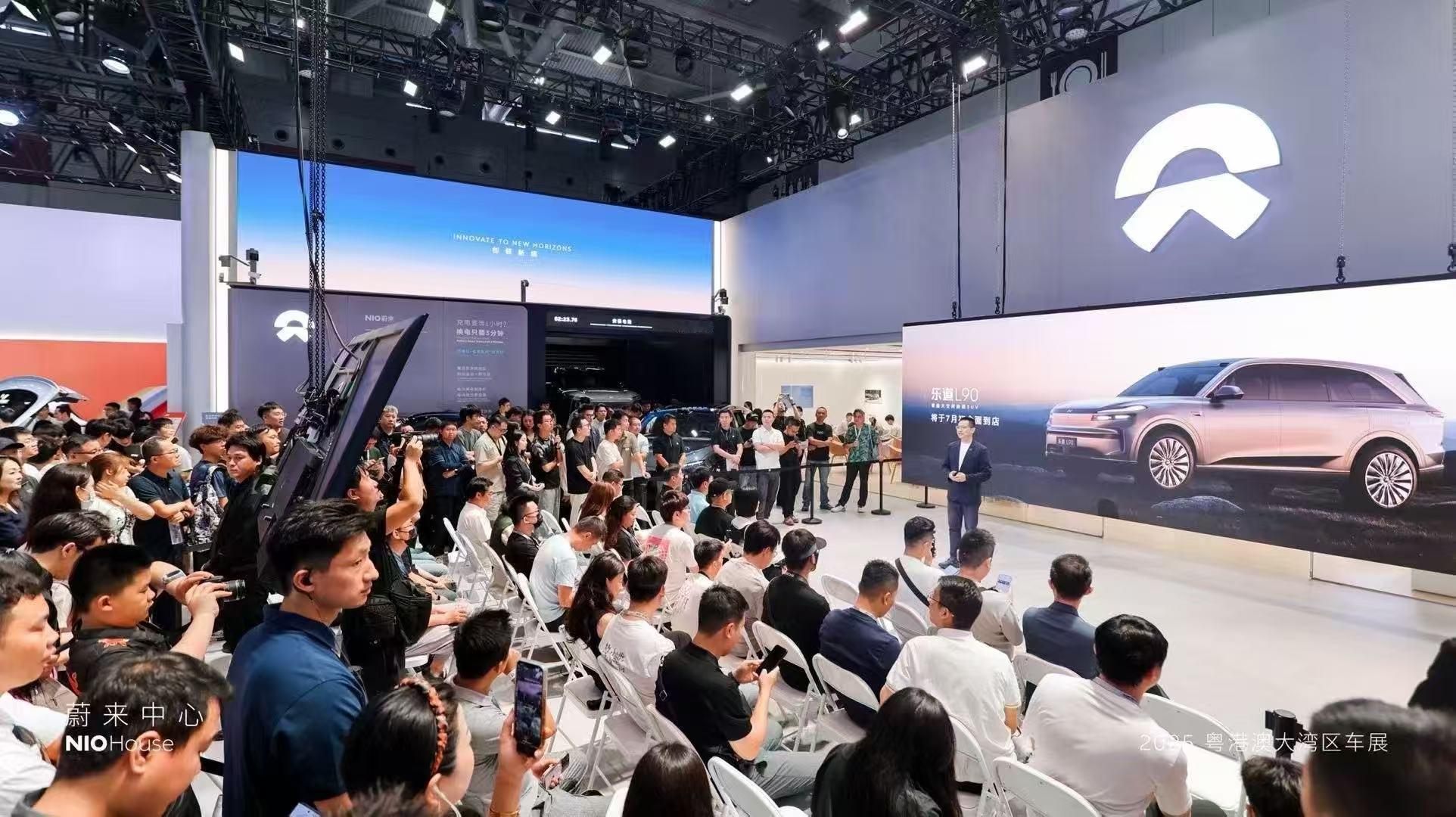 三季度：L90四季度：ES8、L80明年：旗舰ES9，叫这个名字了，ET9有的，