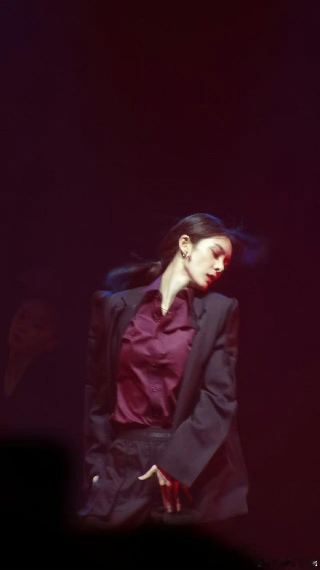 #傅菁真没把我们当外人# 不得不说，傅菁真的没拿我们当外人！七夕音乐会帮忙表白，