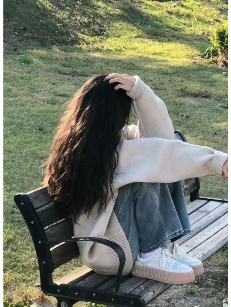嗨 亲爱的大力士小姐 我不希望你被花瓶束缚 做你自己吧 永远绽放永远开心. ​​