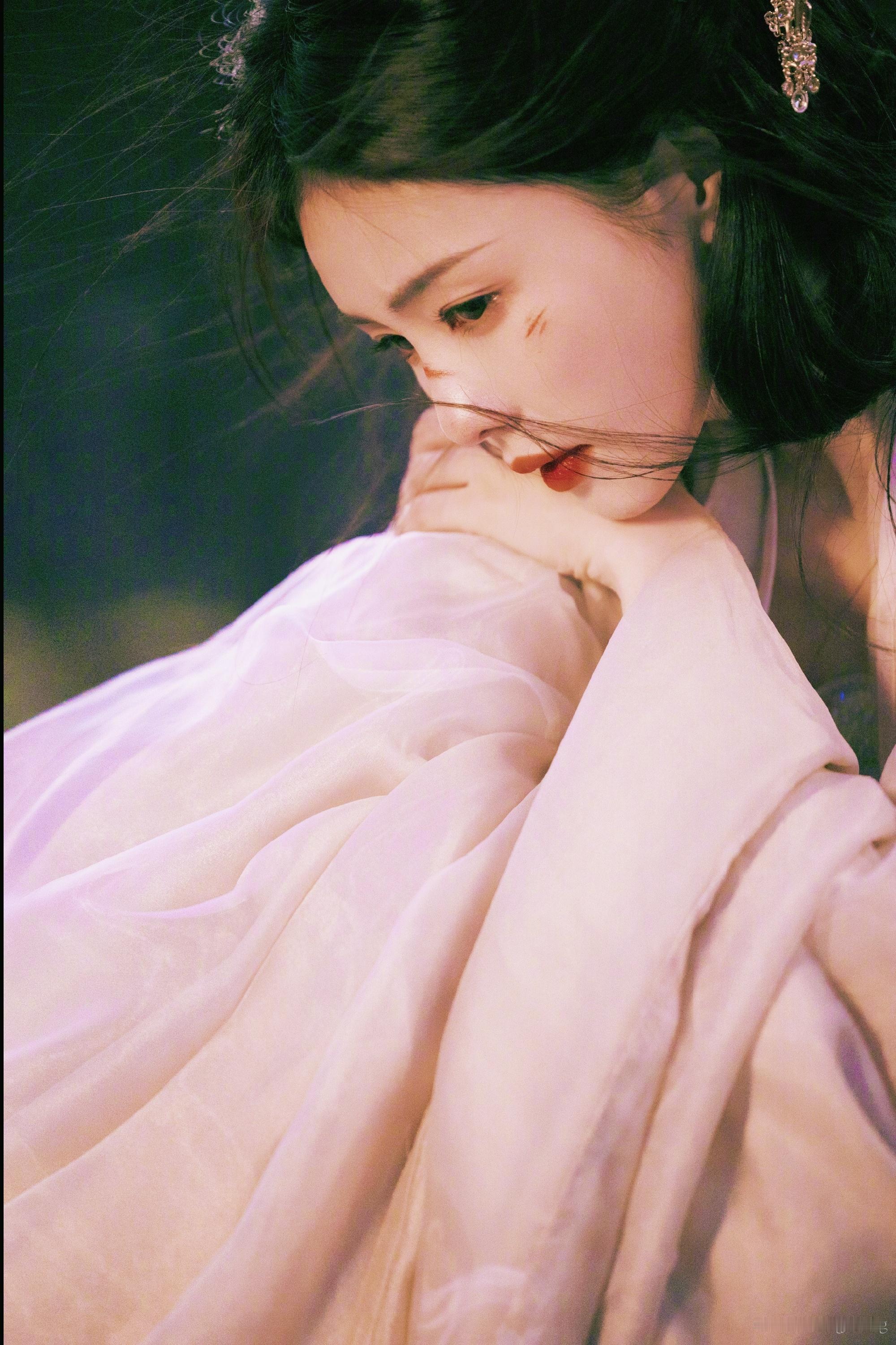 远山知意🍂白鹿 ​  ​​​