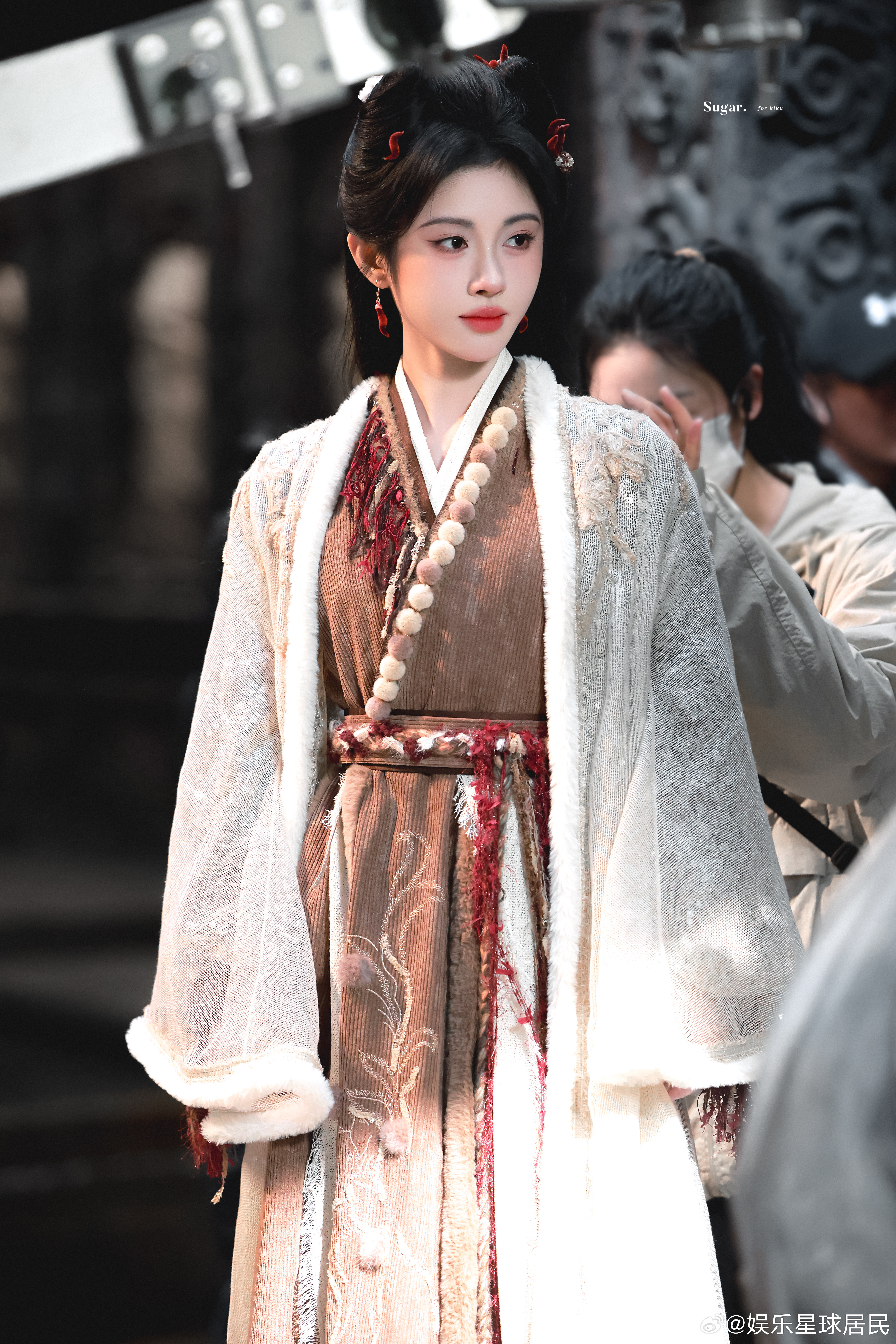 月鳞绮纪双狐神级镜头 家人们谁懂啊，这个双狐镜头直接戳中了我的心巴！两只狐在画面