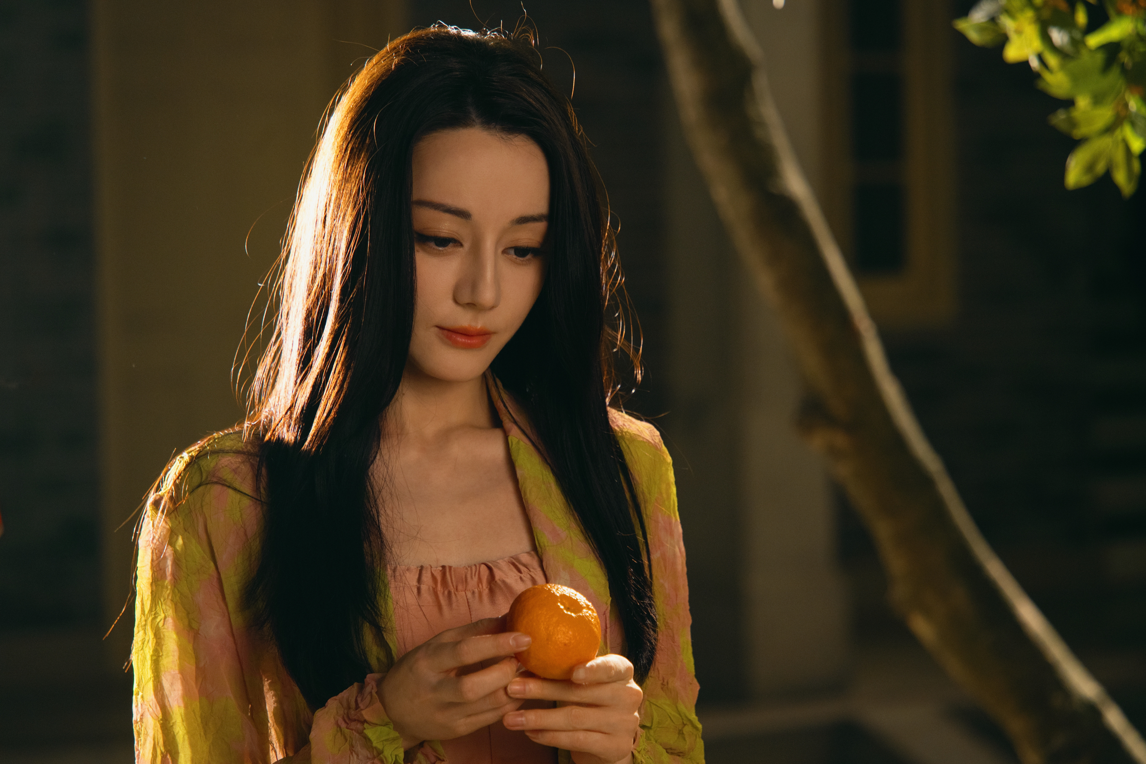 迪丽热巴微博之夜 dlrb 迪丽热巴聂九罗 dlrb 枭起青壤最爱的是你的样子，