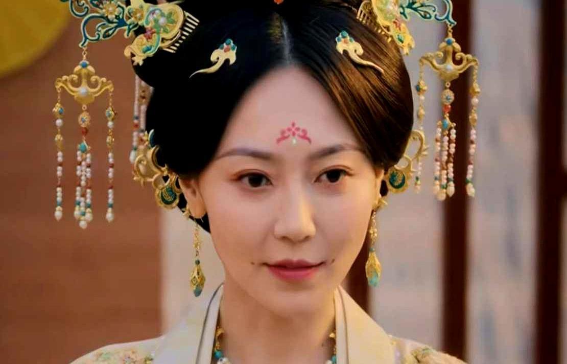 盛唐女人不打耳洞，晚唐却全员耳环？
 
《唐诡》西行篇上线，观众一眼发现：女主喜