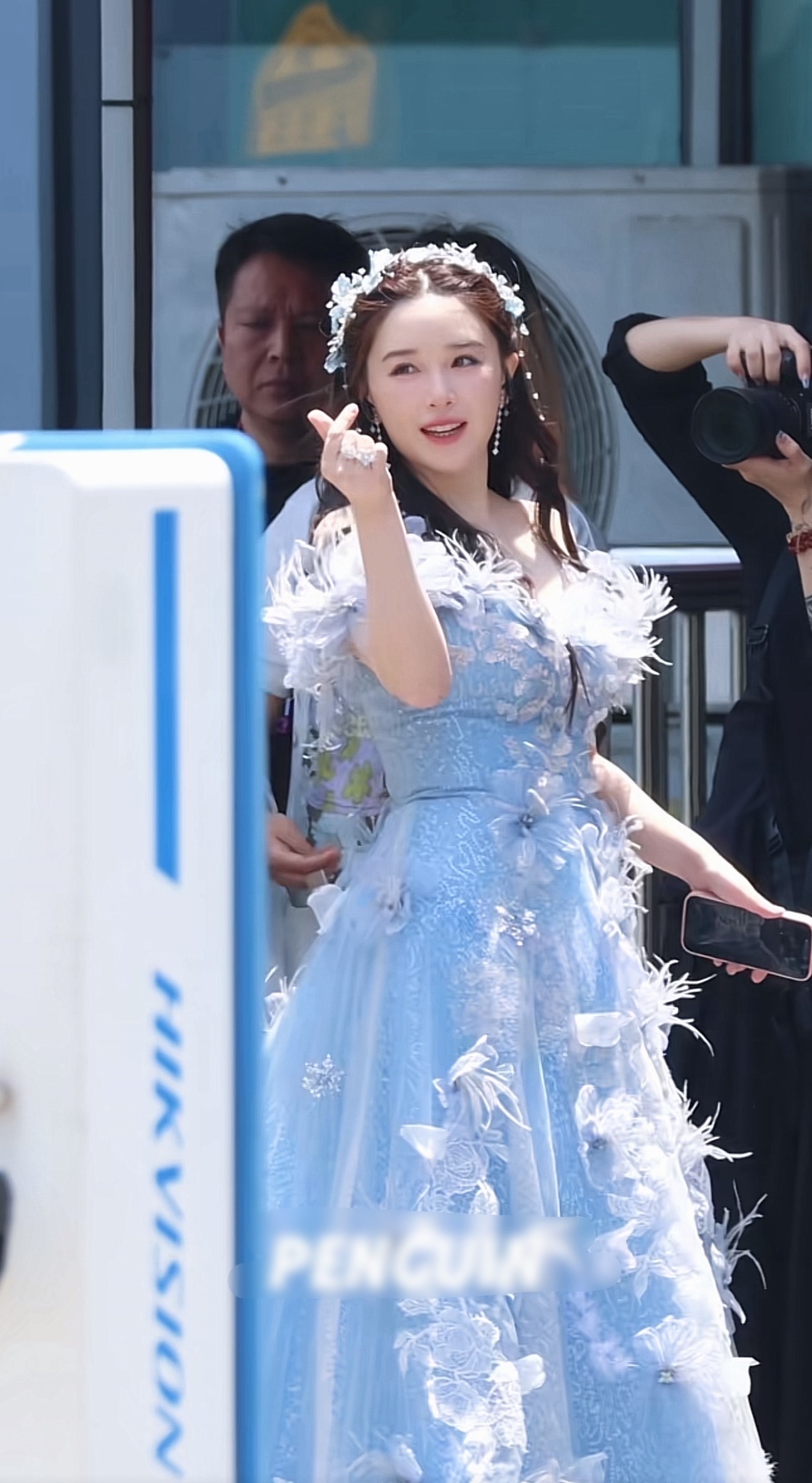 李小冉、阚清子、侯宇二公舞台造型感觉清子和李冉今晚会有几个美貌热搜