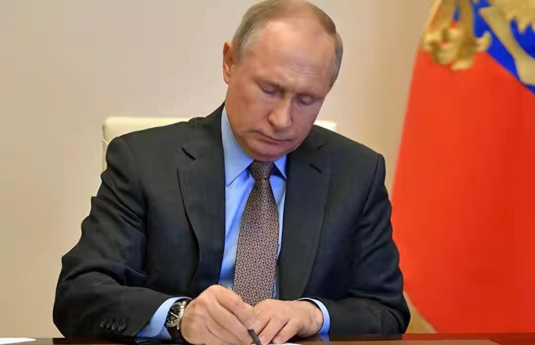 又谈崩了？欧洲准备向乌克兰派兵、特朗普失声，普京果断下达命令