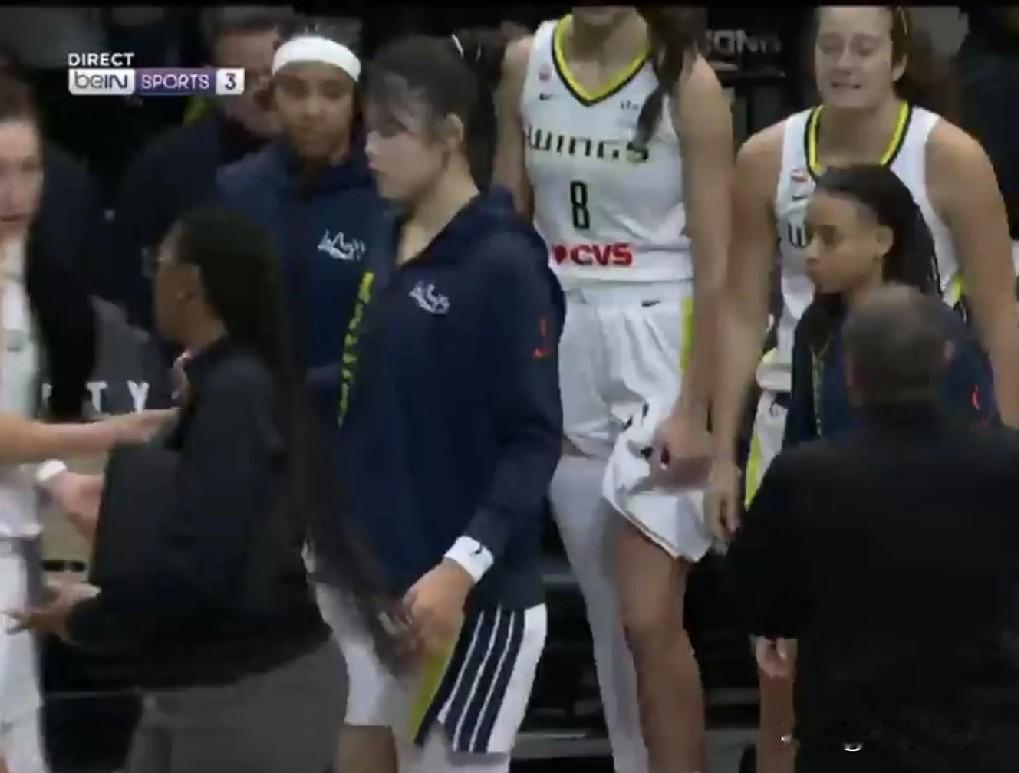 WNBA上演中国德比，韩旭12分钟6分2板，李月汝3分钟0分1篮板，飞翼客场战胜