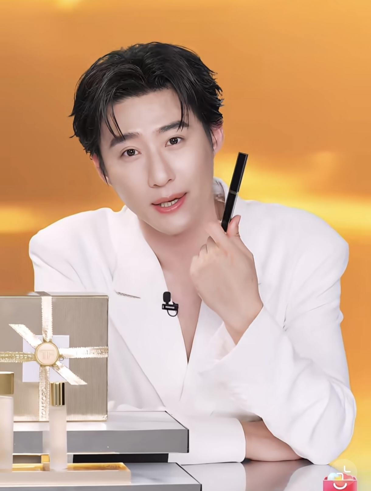 说句实在话，
大家轻点喷我，
一直觉得短剧男演员赵振栋挺油腻的，台词也是含糊不清