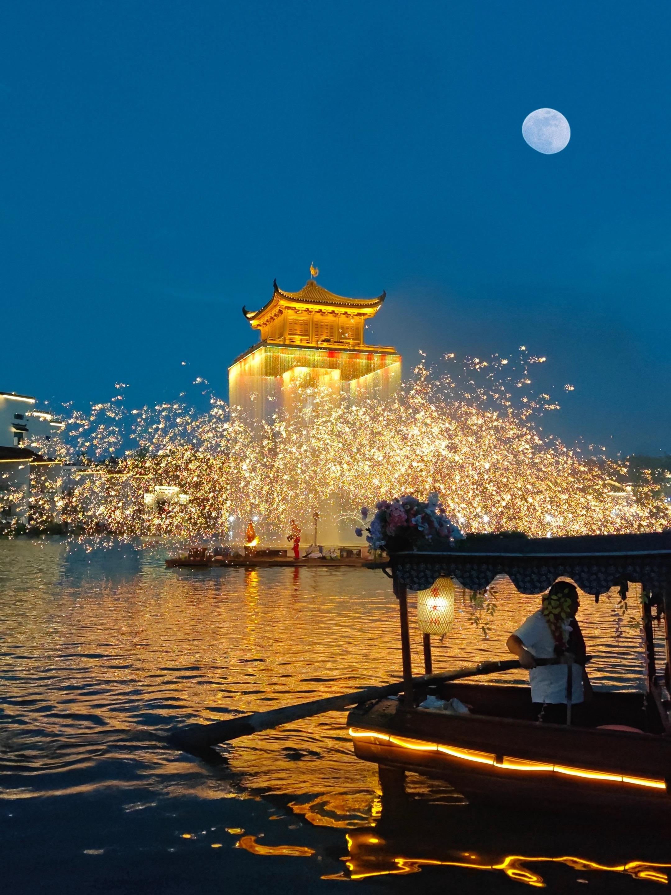 摇橹声声，划破一池月光。我在婺女洲，收集散落的月光 婺女洲月亮拍摄全攻...