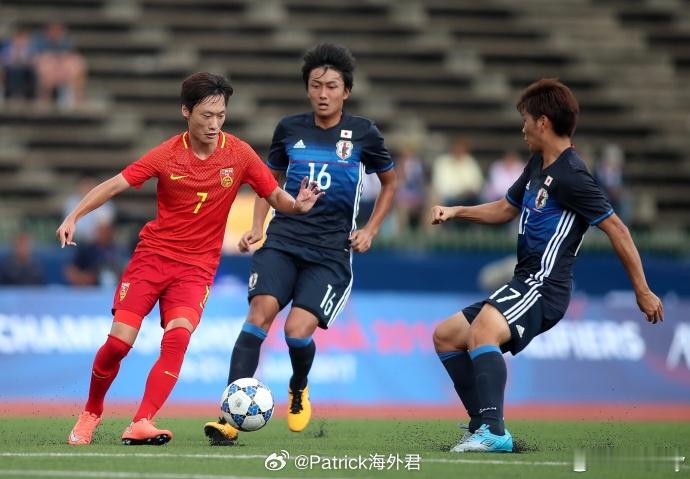 留洋今日 今天是唐诗的31岁生日 唐诗出生于1995年，司职边锋，出自。2014