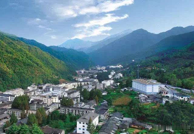 游神农架札记（5）
木鱼镇：藏在深山有远名

去神农架住哪儿？
按去过的朋友的建