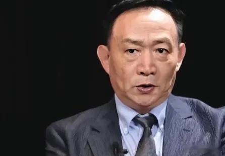卢麒元教授急了：AI再不接管税务局，人民币要出事全世界都在盯着AI写诗、画画、写