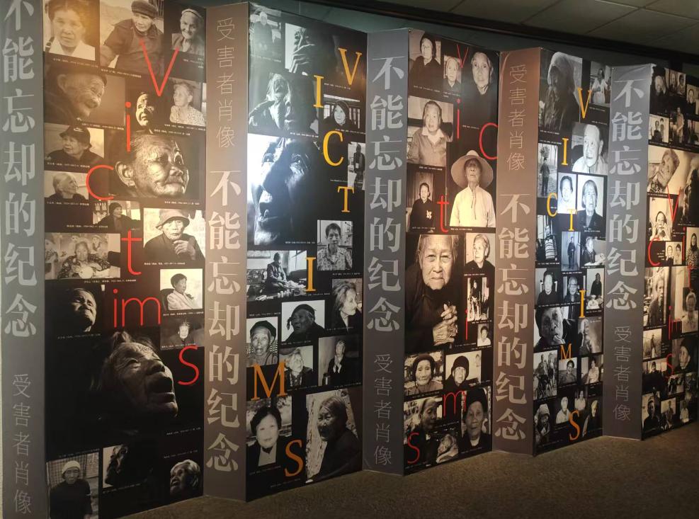 /日本网友提问：侵略中国的不止日本一国，为何中国最记恨日本？西方抢钱，日本要命：