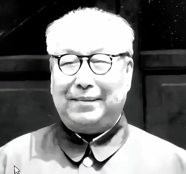 1988年农民朱海清在地里干农活，村长气喘吁吁跑来：“别干了，快回去，你家来了个