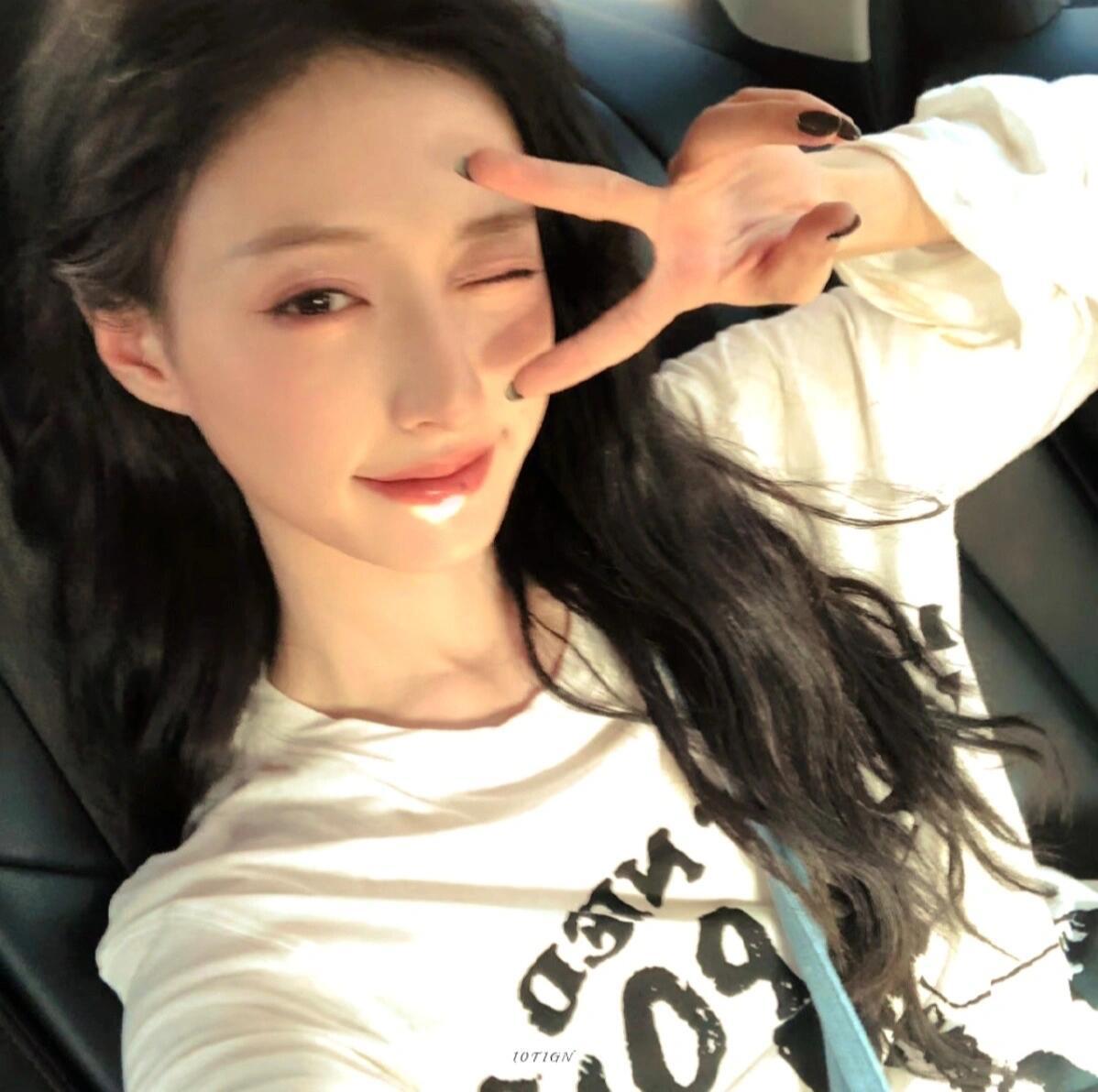胡连馨｜𝐒𝐡𝐚𝐫𝐞 头像分享🦊夏天，一只蝉对我说，你们人真是奇怪，什
