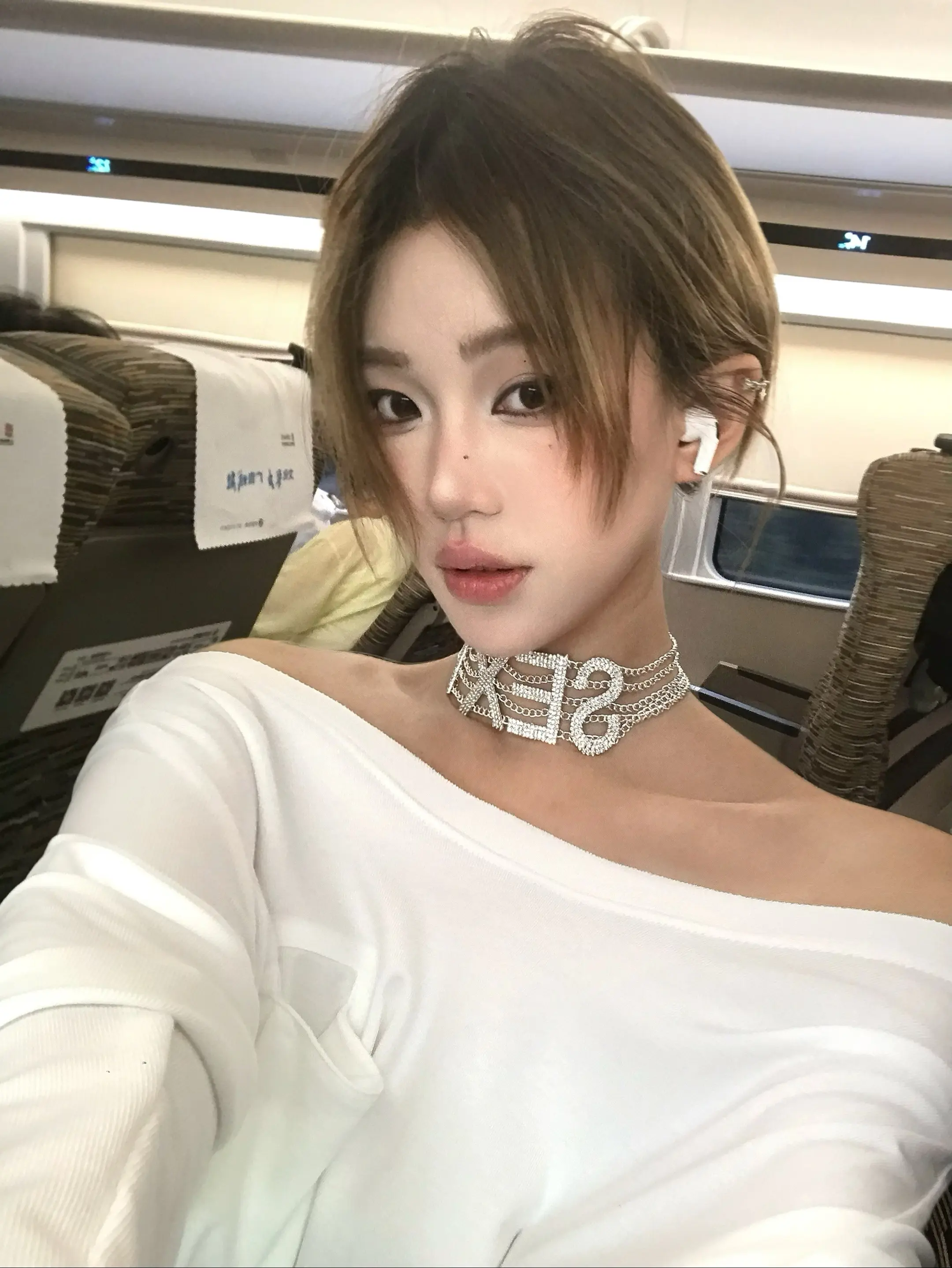 有刘海和无刘海是同一位吗…