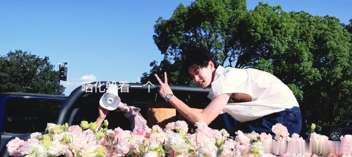 一些关于我们的夏天构成了两个难忘的夏天梓渝田栩宁展轩刘轩丞花絮照  一些关于我们