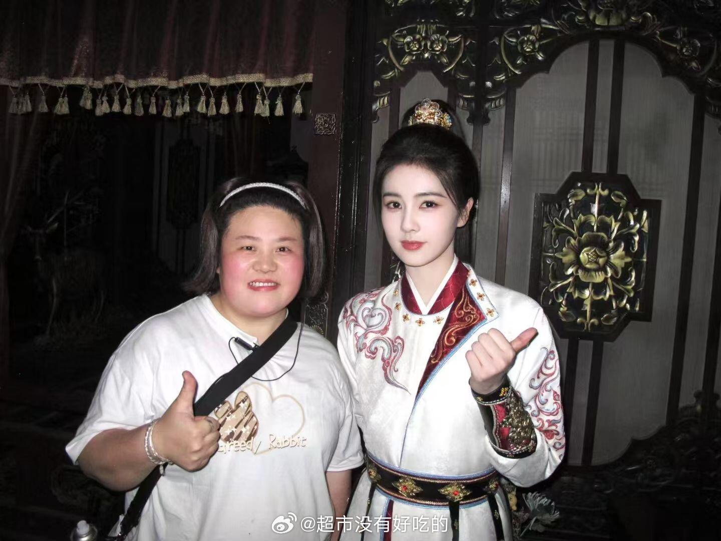 白鹿李佩仪新合照 帅没边了[照相机] ​​​