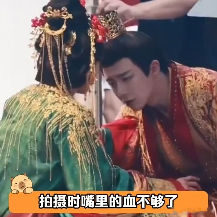 论演员的超绝信念感 被《书卷一梦》的演员震撼到！刘宇宁血浆不够时秒变 “后勤人员