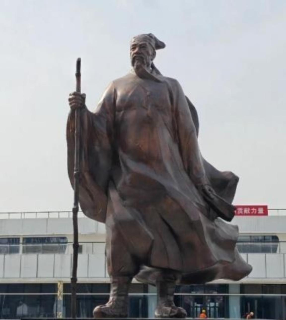 1617 年，徐霞客因怀念已故妻子，偷偷宠幸了原配的侍女，并让她怀了身孕，谁料，