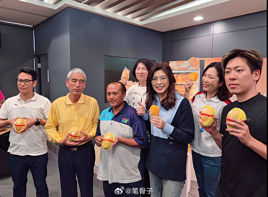 台海最新动态 她这波操作属实是把“川剧变脸”玩明白了！6月25日又发了篇小作文，