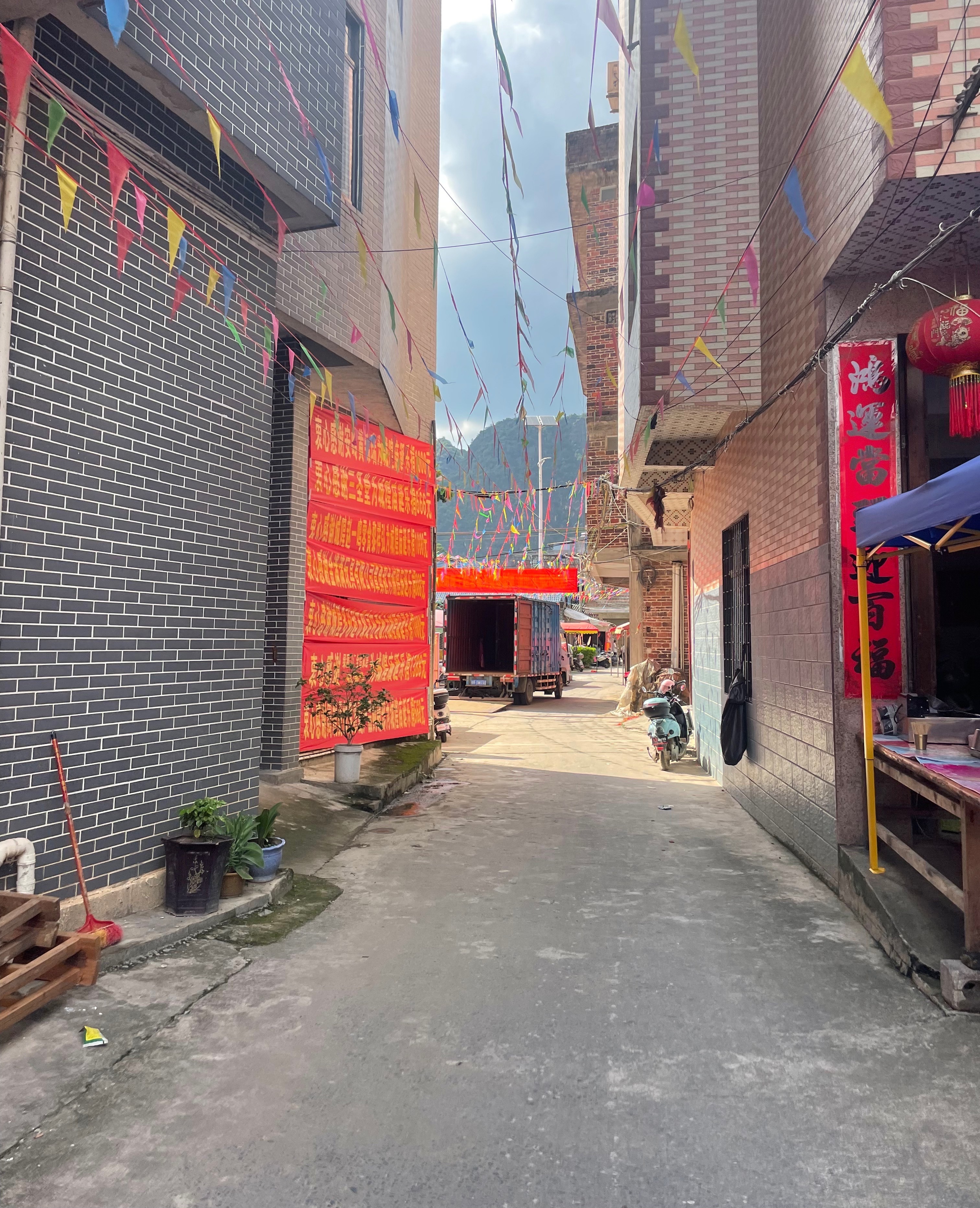 玉林城隍庙会玉林文化知道 7月12日（农历五月二十八），玉林市兴业县城隍镇城隍庙