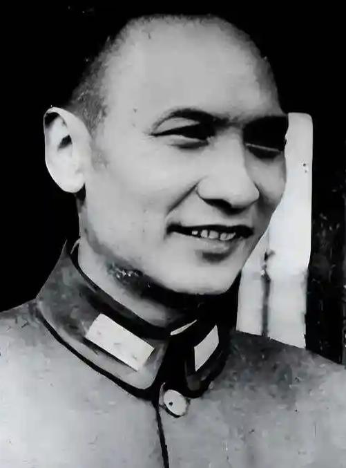 1950年，云南省主席的位置给了陈赓，没给和平起义的卢汉。陈赓私下把原因说给他听
