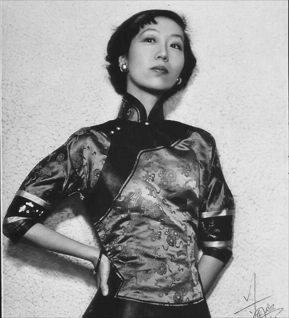1995年9月，张爱玲被发现孤苦伶仃的死在美国出租屋里，尸体已经开始腐烂。警方发