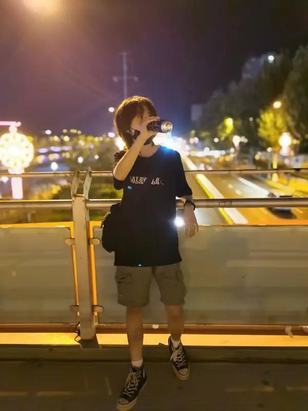 头条一个月涨1千粉丝算快还是慢，得看情况。对于普通素人来说，这速度相当可以了。很