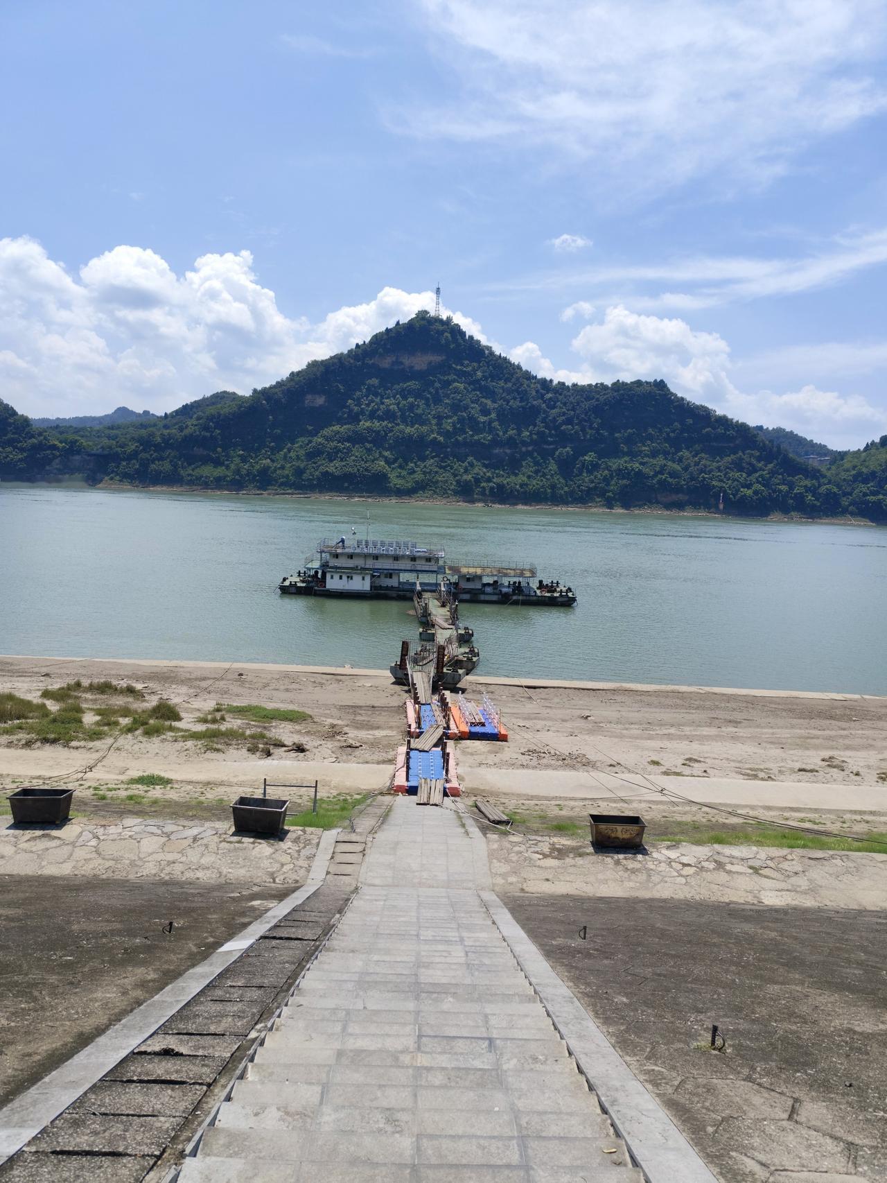 夏日的宜昌街头拾掇