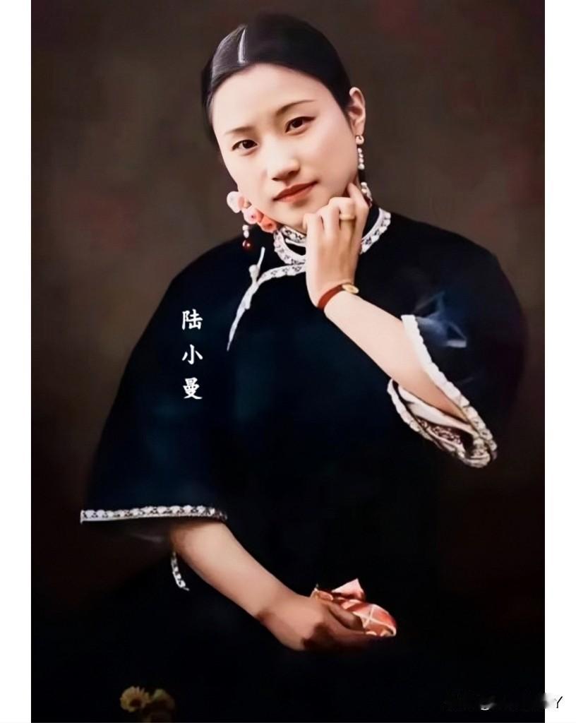 这就是徐志摩的妻子陆小曼的真实貌相，并非演戏，也不是电视剧里的演员，而是她年轻时