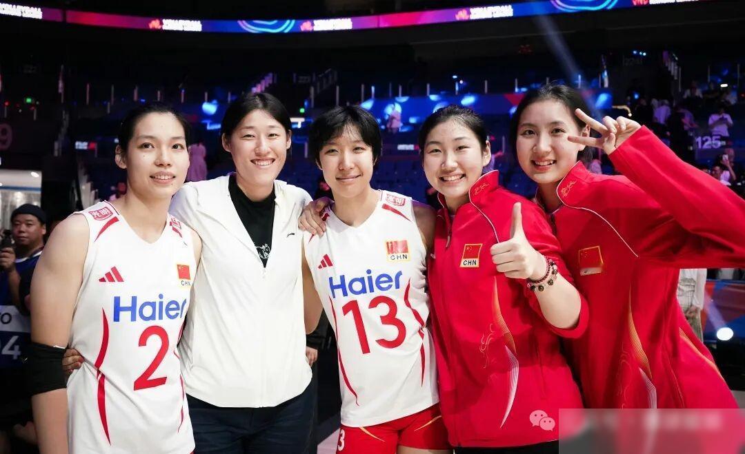 女排对阵塞尔维亚女排，结果预测中国女排对阵塞尔维亚，我的判断还是那句话：可以盼赢