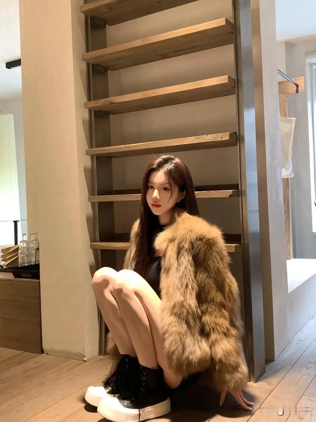 冬日生活记录上人毛草保暖，下身光腿，美出新天际，抗冻指数高[吃瓜群众][吃瓜群众