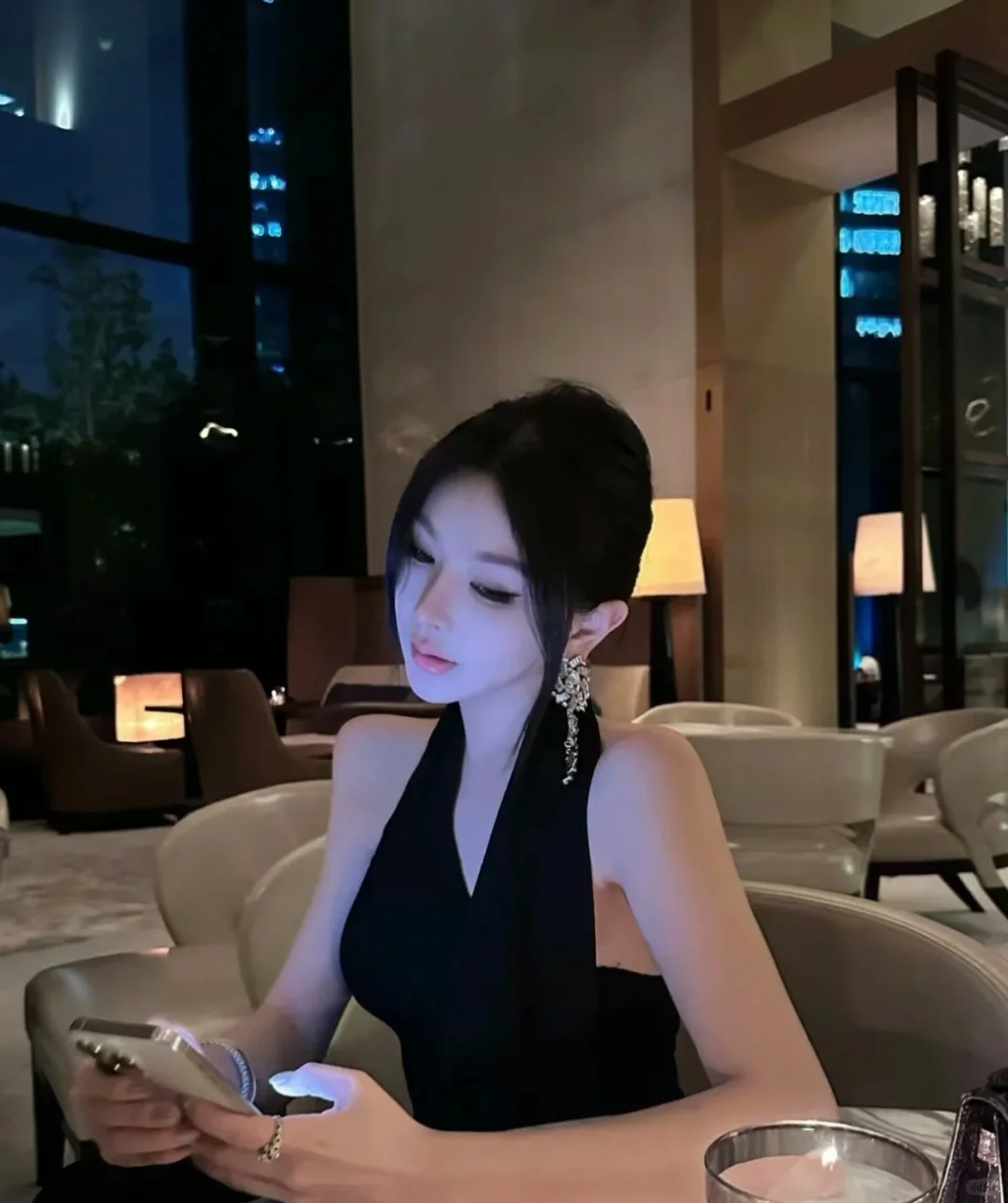 和枕边人说谎，跟陌生人睡觉，与最爱的人…